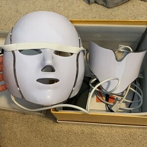 NIB LED beauty mask for face and neck